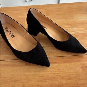 Elodie black point toe block heel pumps heels  Sz 38 7.5